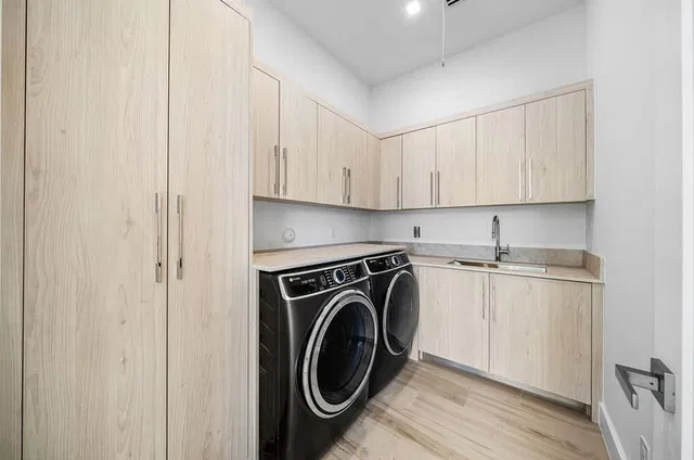 Residence photo 32