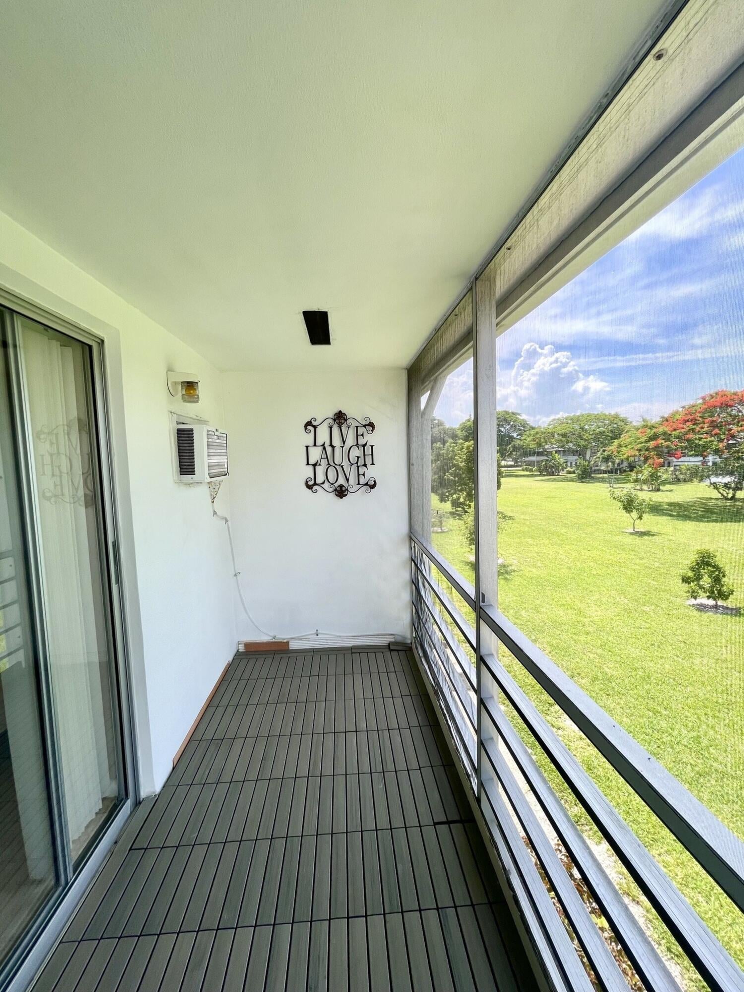 Unit 111 photo 11