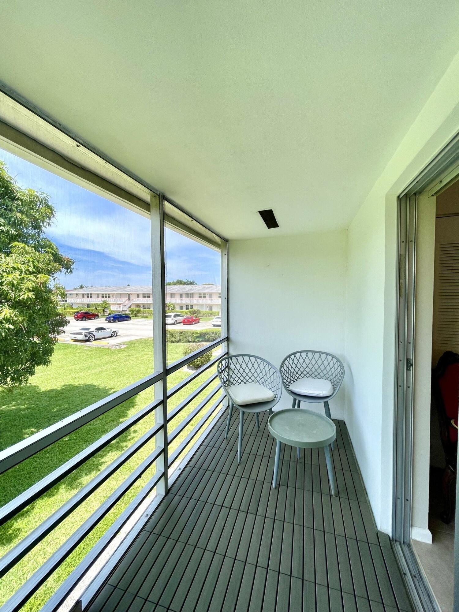 Unit 111 photo 12