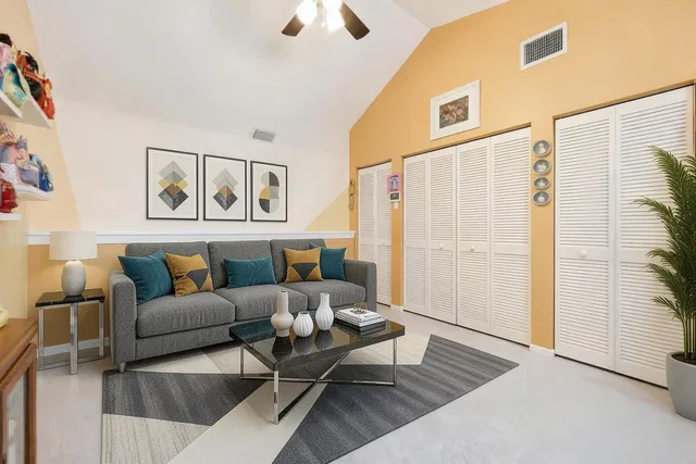  Residence photo 11