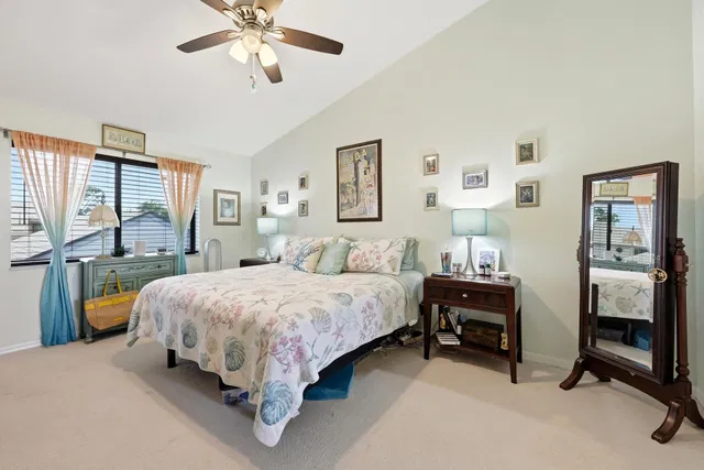  Residence photo 32