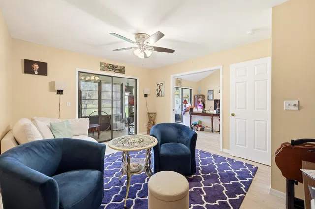  Residence photo 35