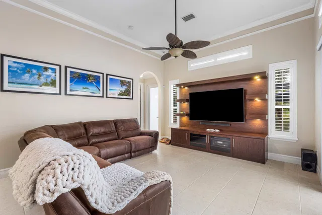 Residence photo 18