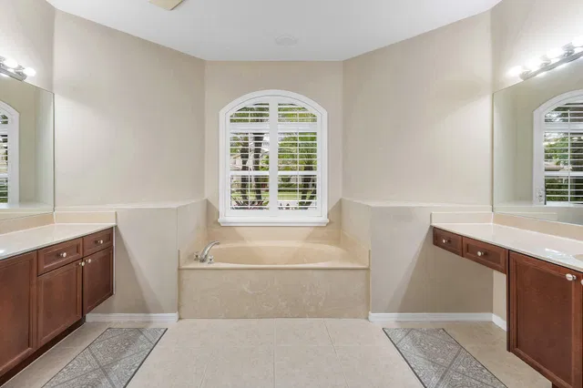 Residence photo 22