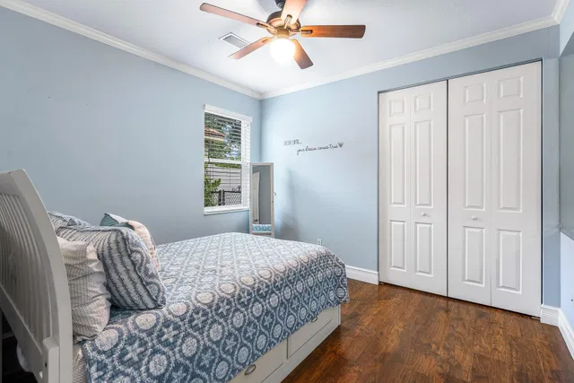 Residence photo 24