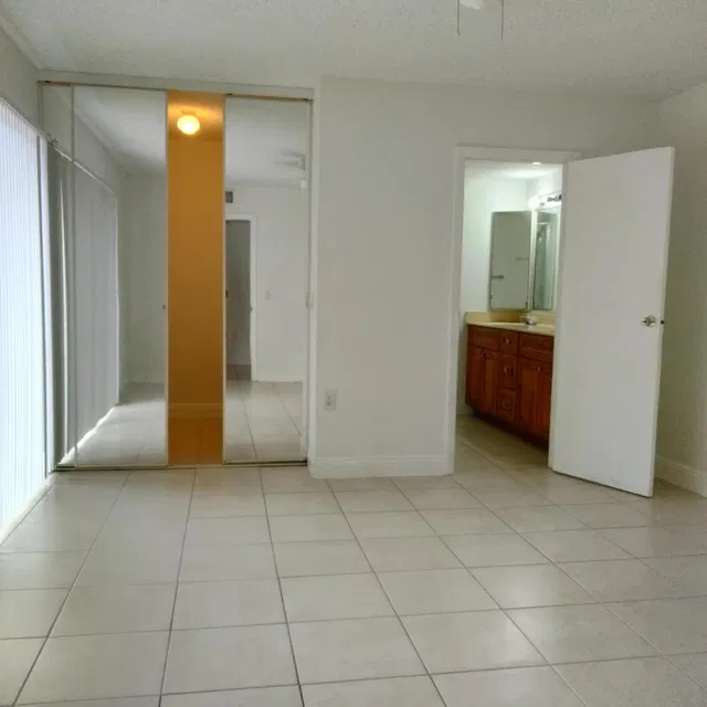 Residence photo 6