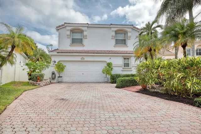 Residence photo 3