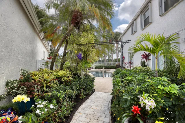 Residence photo 5