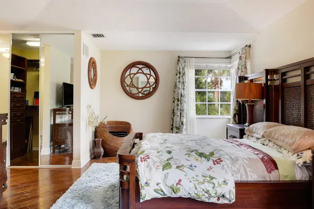 Residence photo 39