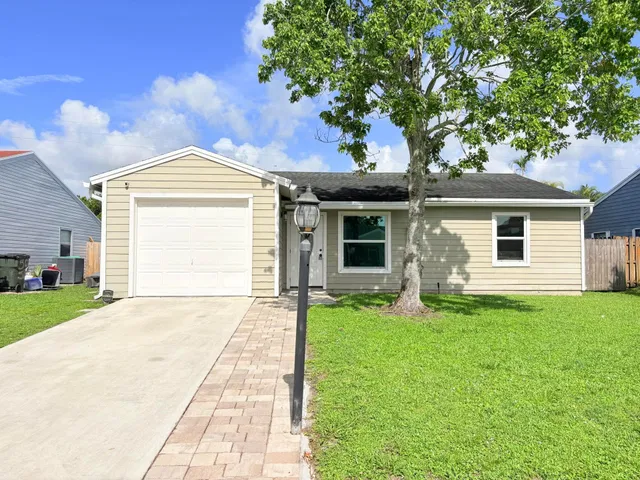 Residence photo 2