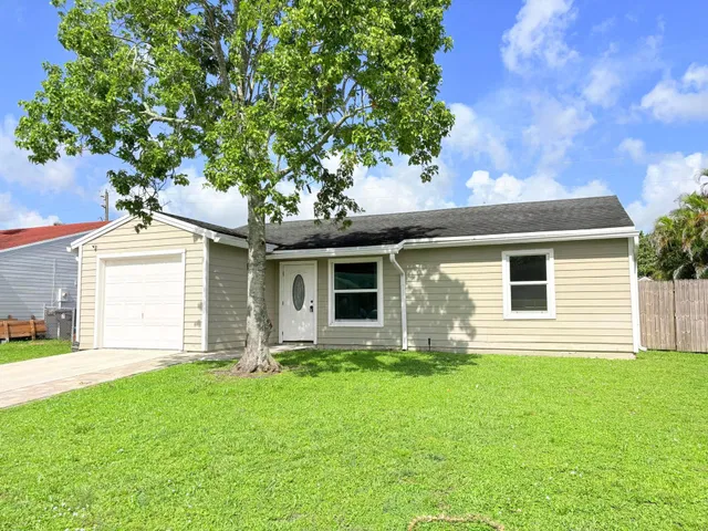 Residence photo 3