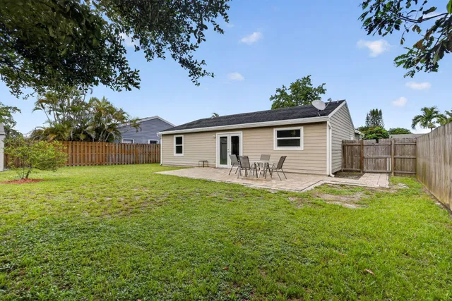 Residence photo 24