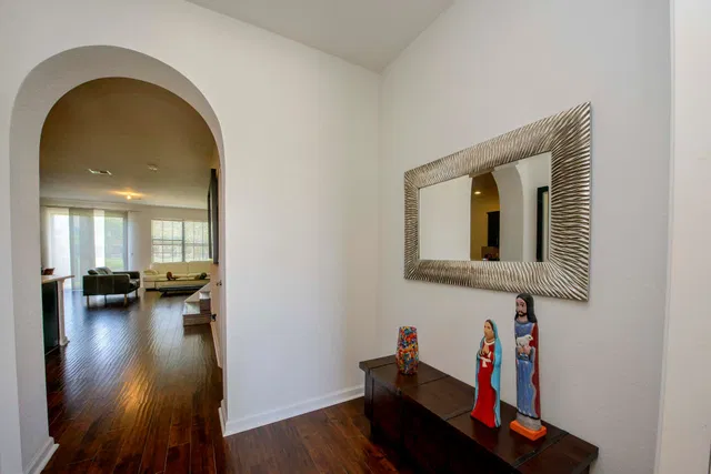 Residence photo 8