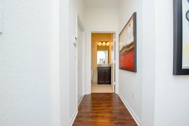 Residence photo 9