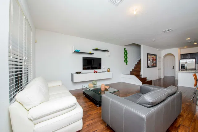 Residence photo 30