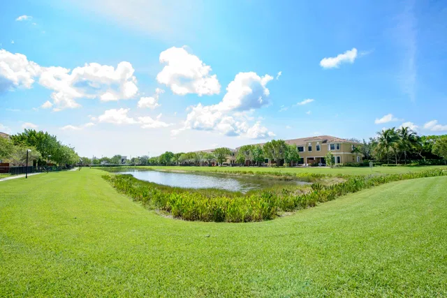 Residence photo 62