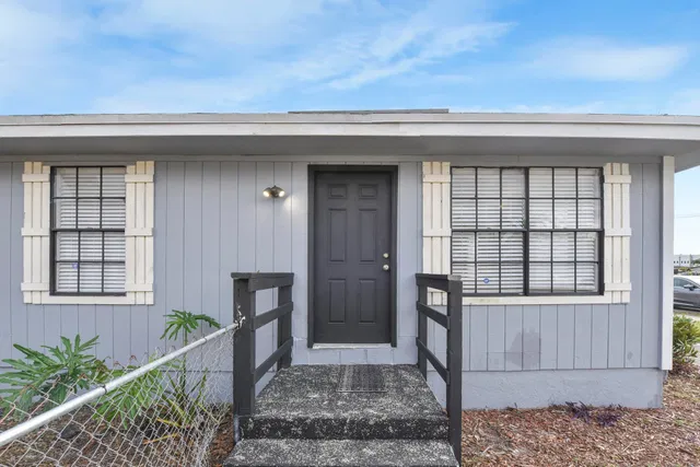 Residence photo 17