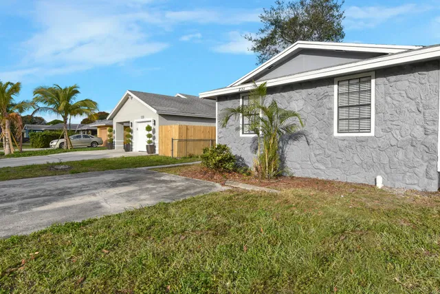 Residence photo 22