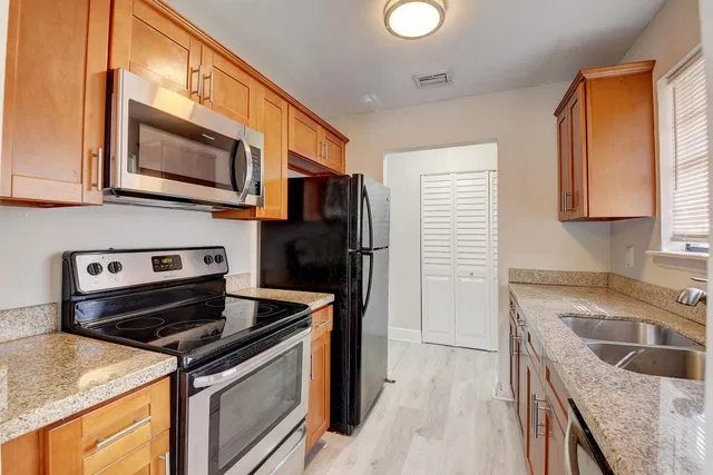 Residence photo 33