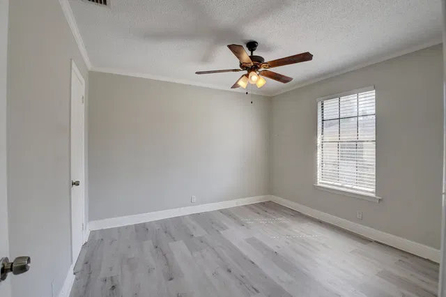 Residence photo 38