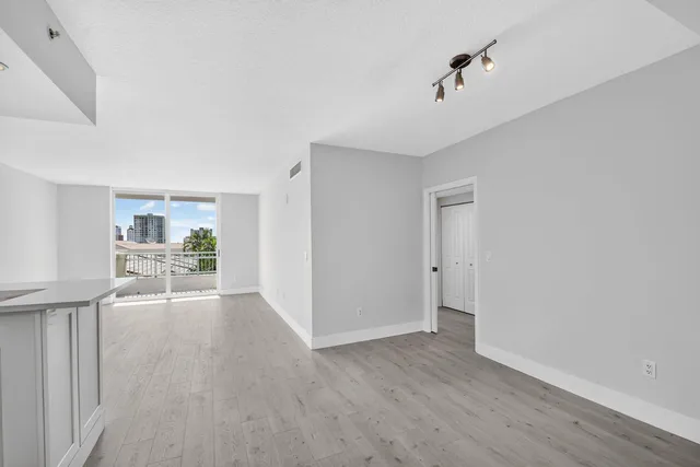 The Metropolitan Unit 409 photo 3
