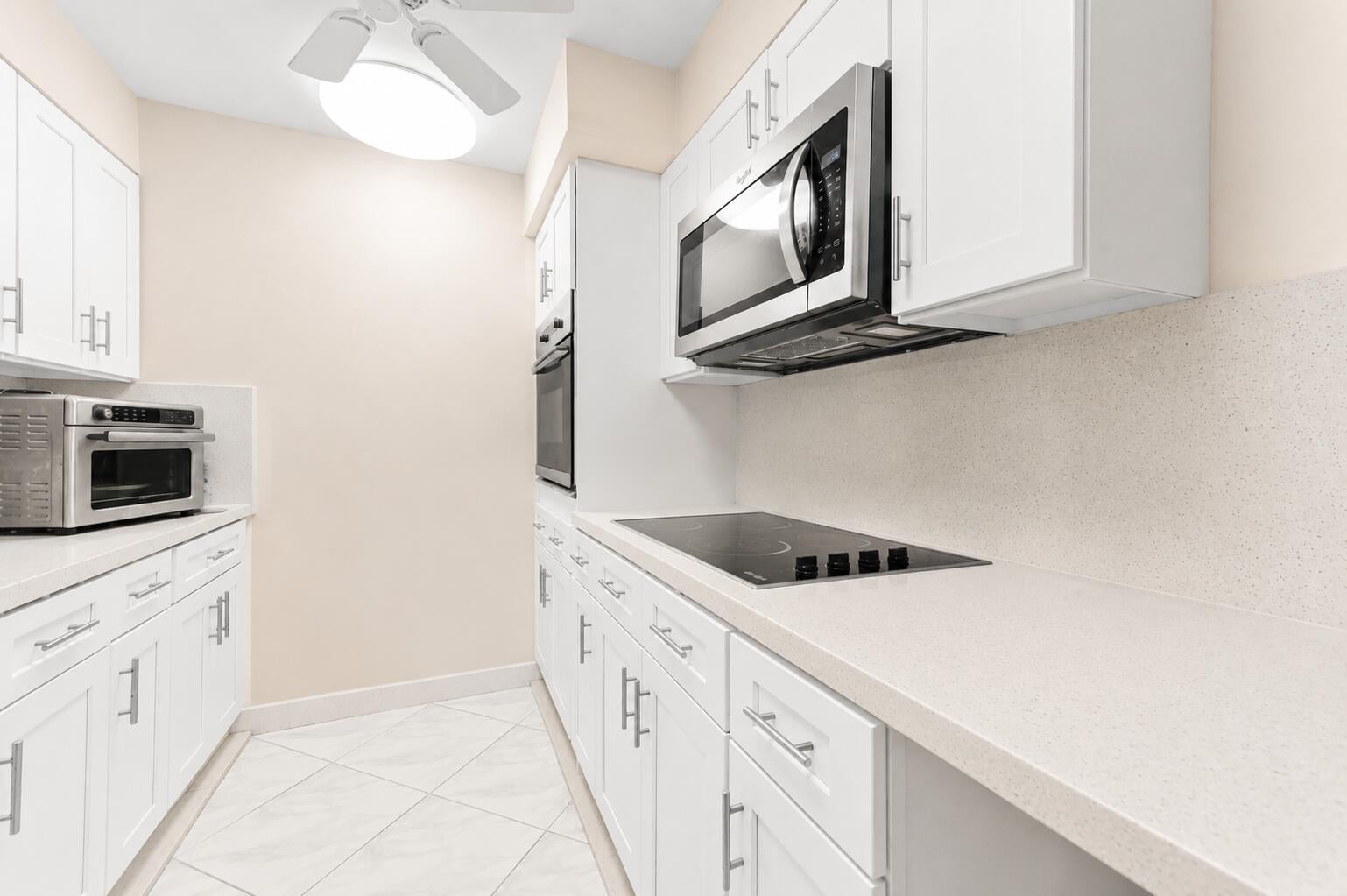  Residence photo 8