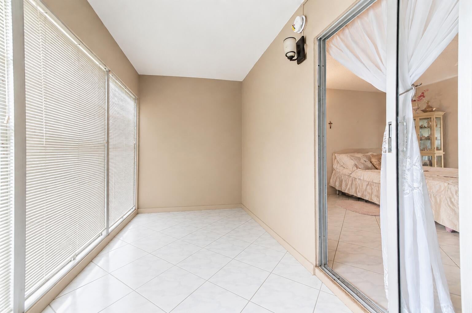  Residence photo 14