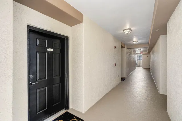 Residence photo 2