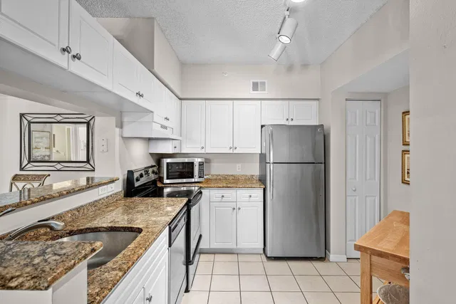 Residence photo 9