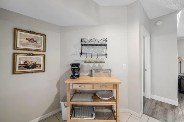 Residence photo 12
