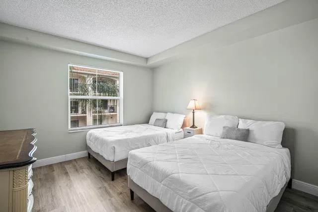 Residence photo 15