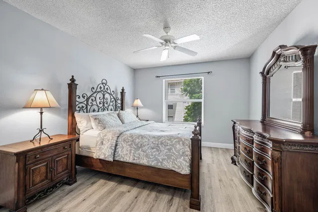 Residence photo 18