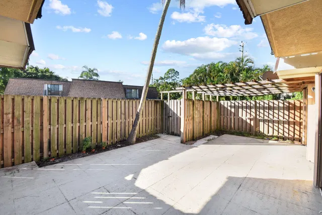 Residence photo 9