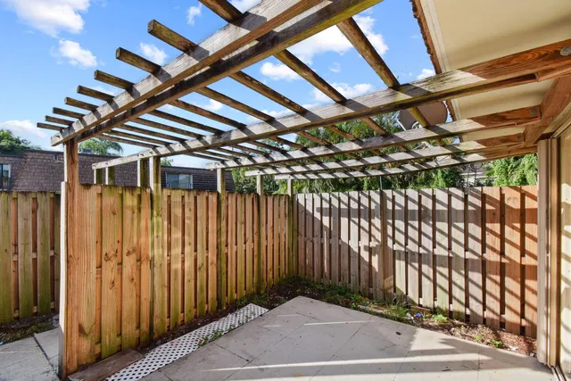 Residence photo 11