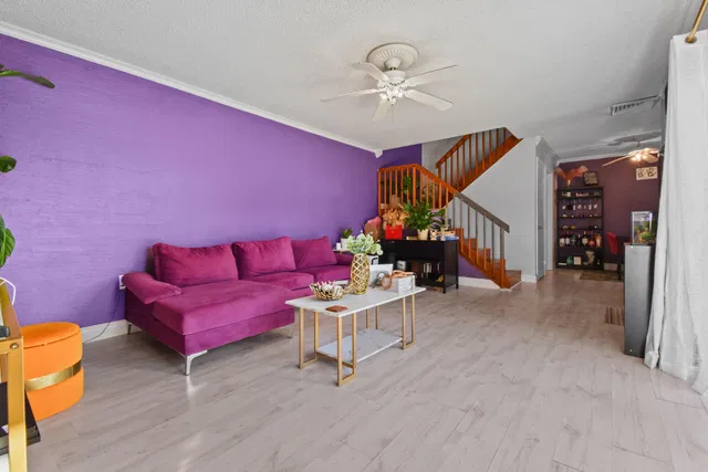 Residence photo 19