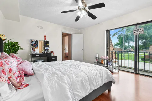 Residence photo 23