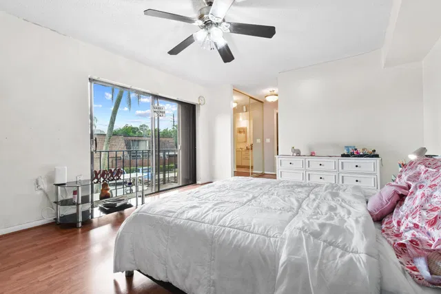 Residence photo 25