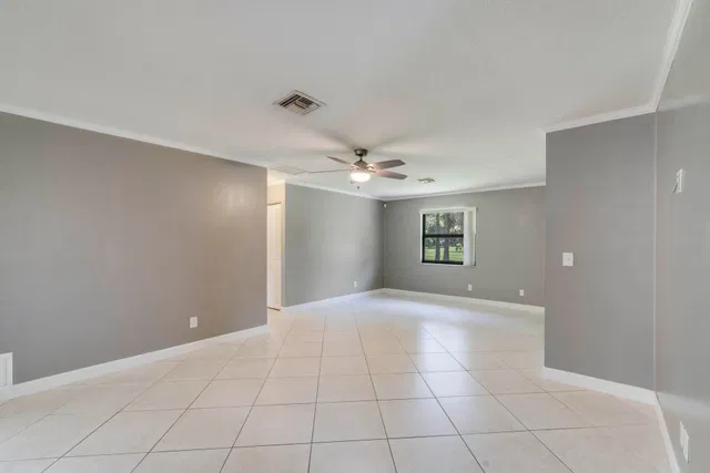 Residence photo 11