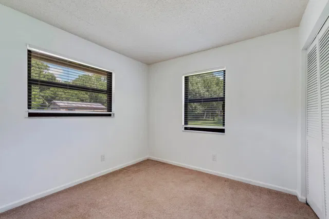Residence photo 15