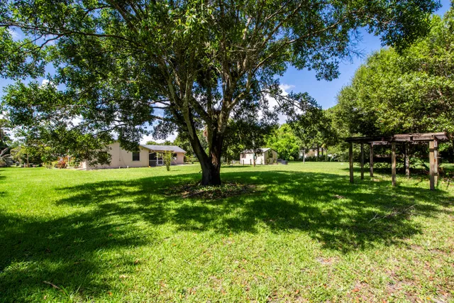 Residence photo 25