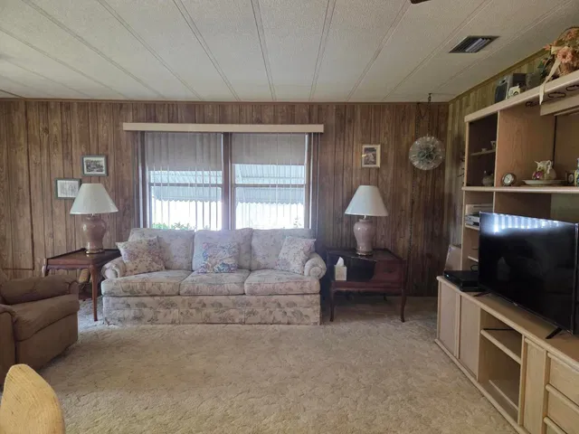 Residence photo 14