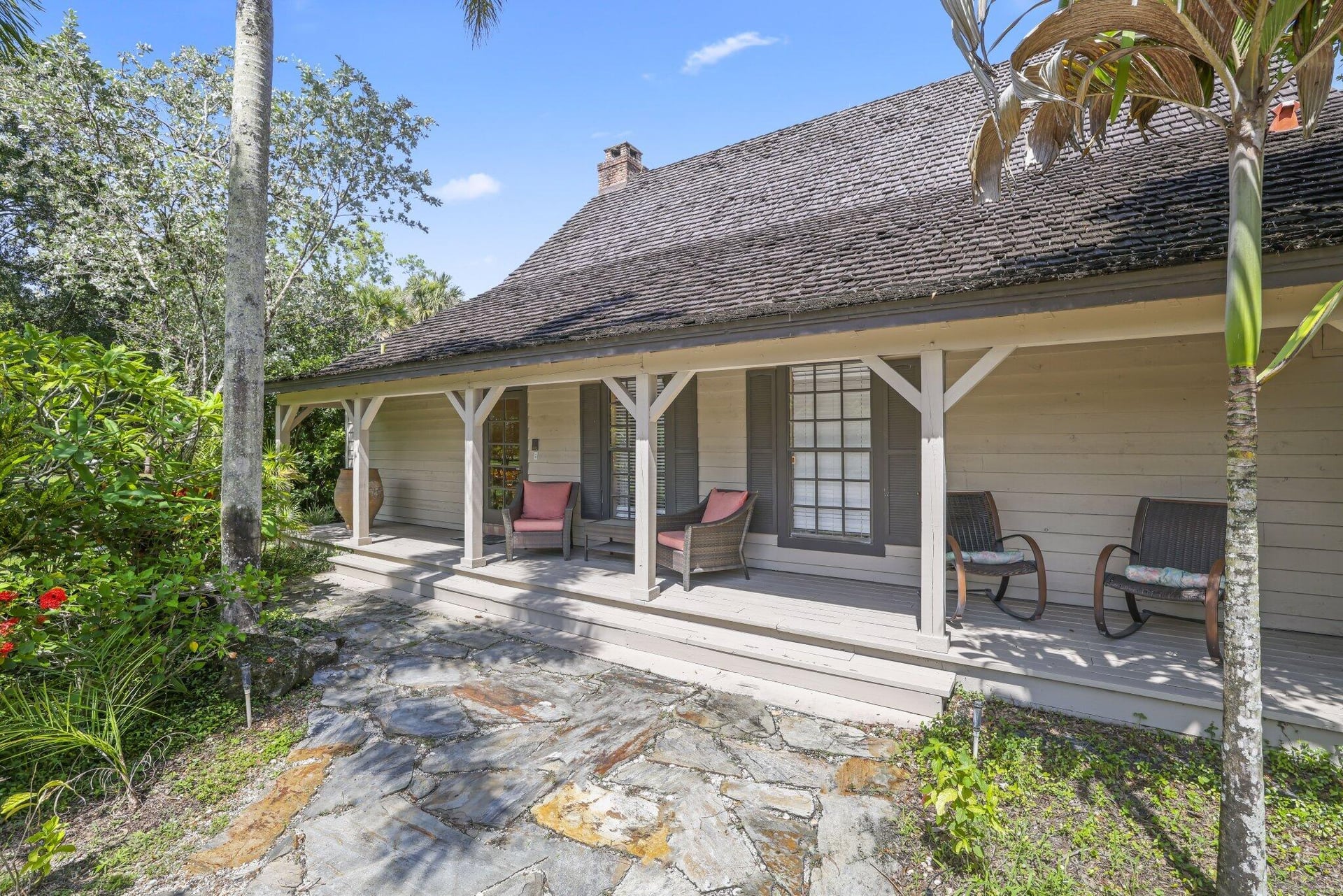 Residence photo 3