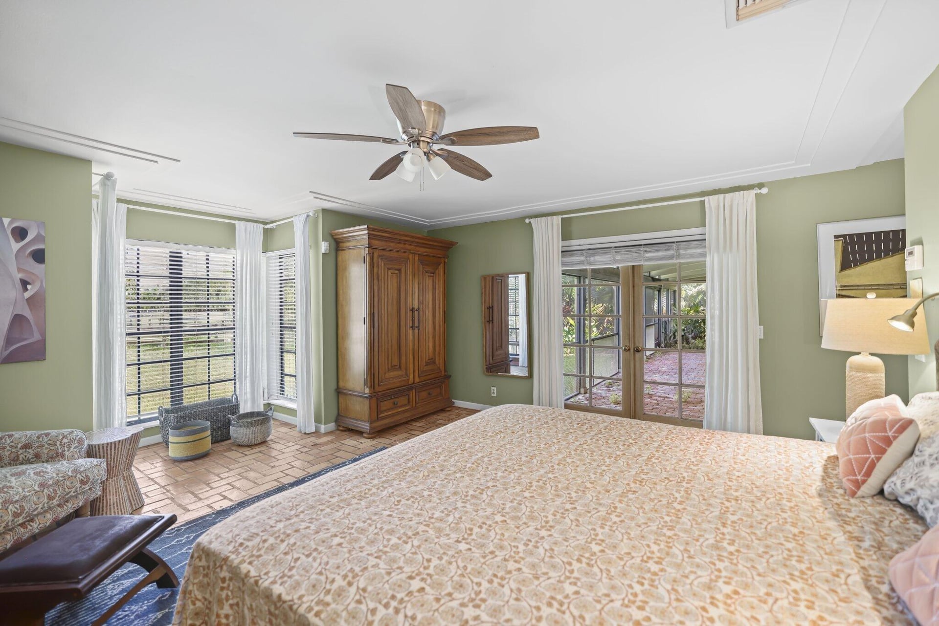 Residence photo 24