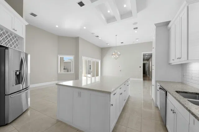Residence photo 18