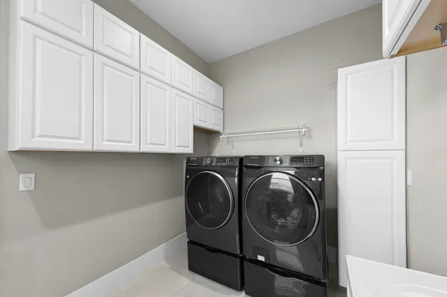 Residence photo 39
