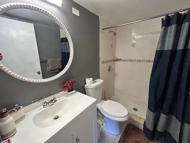 Unit F3 photo 17