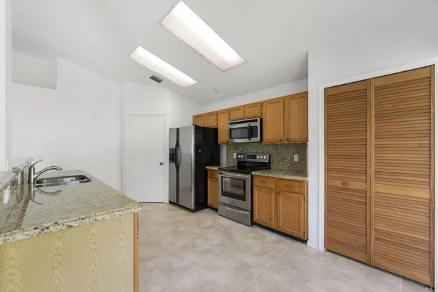  Residence photo 18