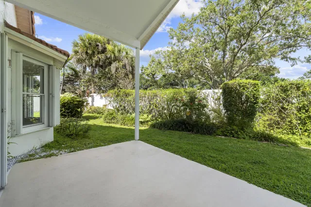  Residence photo 23
