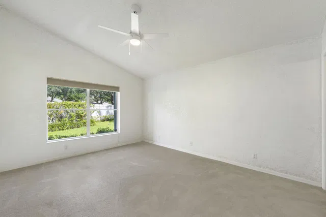  Residence photo 24