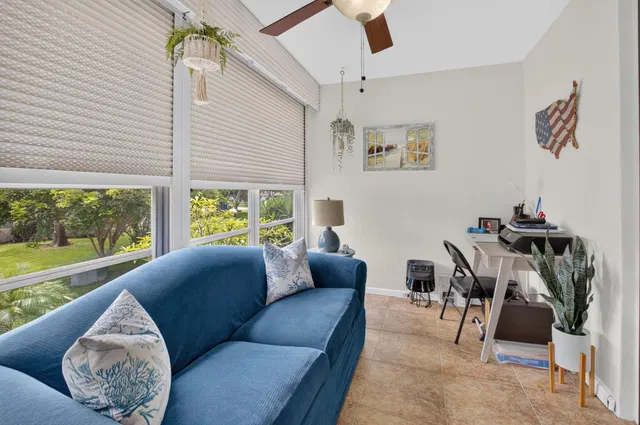 Unit 204 photo 12